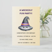 Cute Witch Hat Halloween Birthday Invitation Kids 招待状 (スタンド正面)