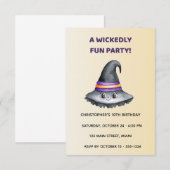 Cute Witch Hat Halloween Birthday Reception Card エンクロージャーカード (正面/裏面)