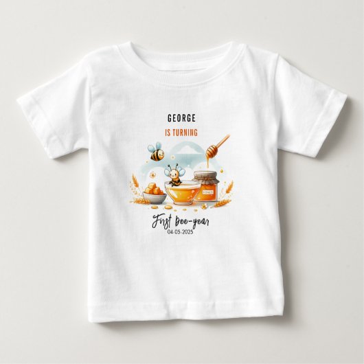 Cute Yellow Bee & Sunflower 1st Bee-Day Birthday ベビーTシャツ (正面)