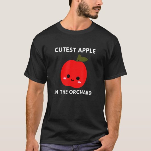 Cutest Apple in Orchard Picking Fruit Themed Loves Tシャツ (正面)