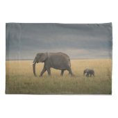 Cutest Baby Animals | African Elephant Family 枕カバー (裏面)