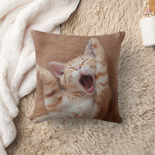Cutest Baby Animals | Ginger Kitten Yawning クッション (ブランケット)