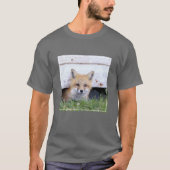 Cutest Baby Animals | Red Fox Kit Peeking Tシャツ (正面)