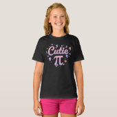Cutie Pi Symbol Math Pun Pink Butterfly Hearts Tシャツ (正面フル)