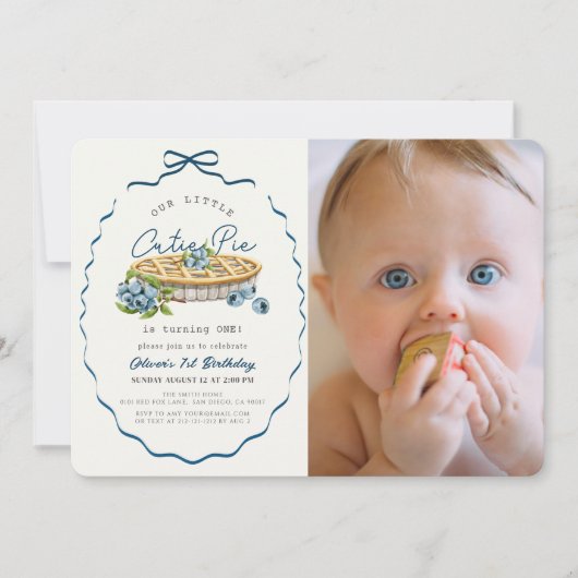 Cutie Pie Blueberry Blue Bow Photo 1st Birthday 招待状 (正面)
