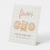 Cutie Pie Gingham Teddy Bear Baby Shower Favors 台座サイン (正面)