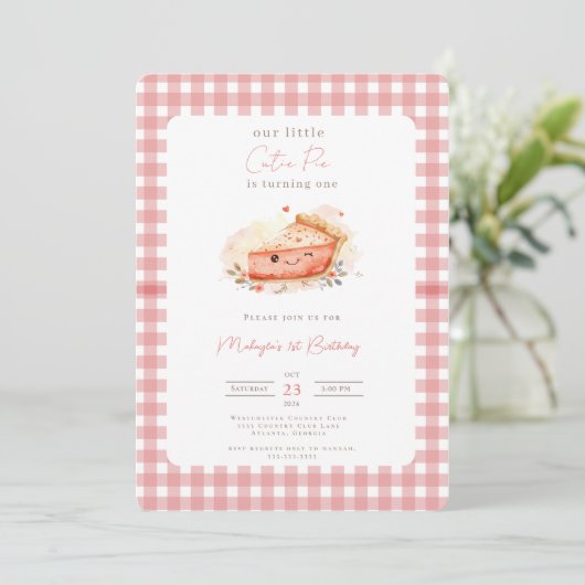 Cutie Pie Rustic Pink Gingham 1st Birthday Invitat 招待状 (スタンド正面)