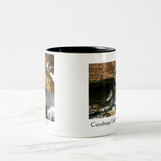 Cuyahogaの谷の国立公園のマグ ツートーンマグカップ (中央)