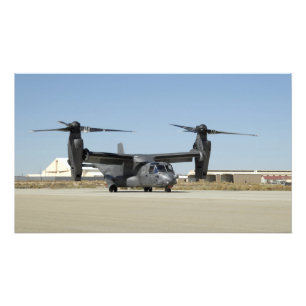 CV-22オスプレイが離陸の準備をする フォトプリント