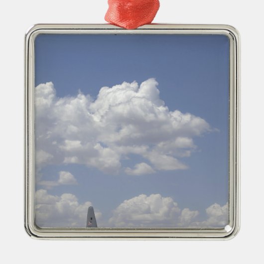 CV-22オスプレイはC-130ヘラクレスの上空を飛行する メタルオーナメント (正面)