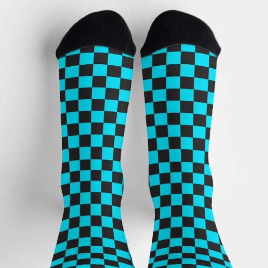 Cyan and charcoal checkerboard pattern ソックス (上部)