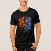 Cyber Elemental Tiger – Fire & Ice Fantasy Art トライブレンドTシャツ (正面)