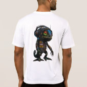 Cyberpunk Chameleon DJ Futuristic Art Tシャツ (裏面)
