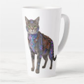 Cyberpunk Circuit Cat – Neon Tech Beast カフェラテマグ (右アングル)