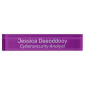 Cybersecurity Analyst Purple Magenta Acrylic デスクネームプレート (正面)