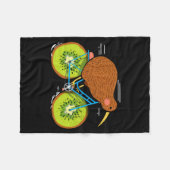 Cycle New Zealand Funny Kiwi On A Bicycle Design I フリースブランケット (正面(横))