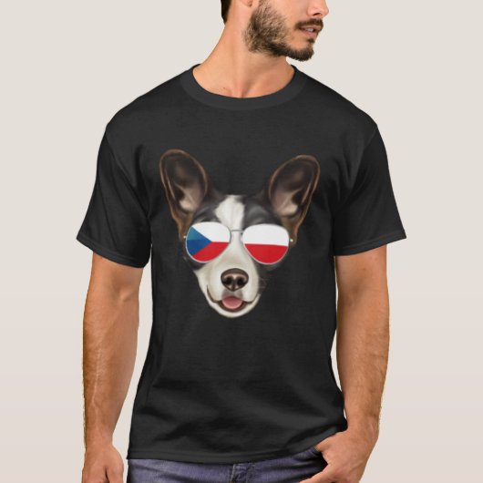 Czech Flag Cardigan Welsh Corgi Dog Czech Republic Tシャツ (正面)