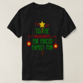 Dファミリーおもしろいクリスマスツリーのシーズン Tシャツ (デザイン正面)