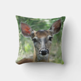 D33 White-tailed Deer Doe クッション