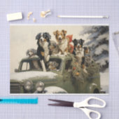 D.古い車に乗ったクリスマスファッションド犬 薄葉紙 (クラフト)