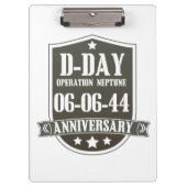 D-Dayアニバーサリーバッジ クリップボード (正面)