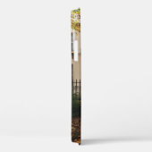 DAの間木に囲まれた白いコンクリートの家 Case-Mate iPhoneケース (裏面 / 右)