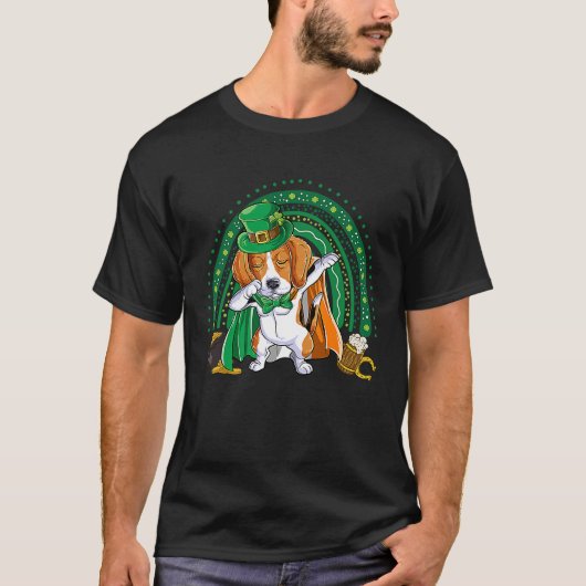 Dabbing Beagle St Patrick's Day Leprechaun Rainbow Tシャツ (正面)
