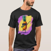 Dabbing Pineapple Aloha Sunglasses Beach Dance Haw Tシャツ (正面)