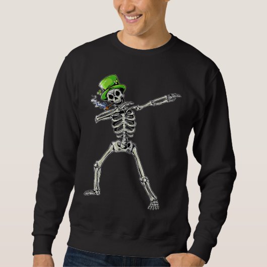 Dabbing Skeleton Wearing Green Hat St Patrick's D スウェットシャツ (正面)