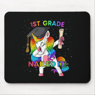Dabbing Unicorn 1年生It卒業ギルを釘付け マウスパッド