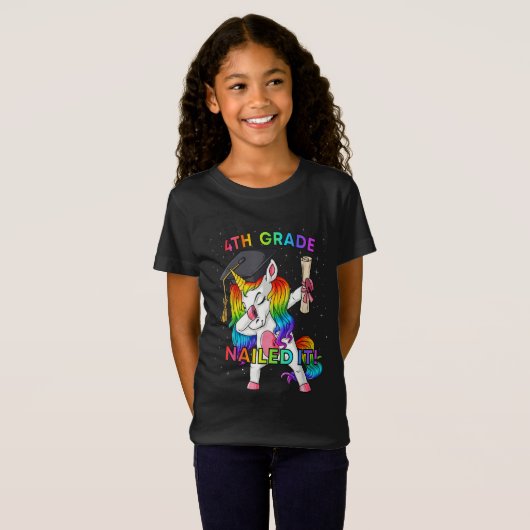 Dabbing Unicorn 4年生It卒業 Tシャツ (正面フル)