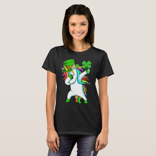 Dabbing Unicorn Happy St Patrick's Day Lucky Shamr Tシャツ (正面フル)
