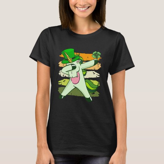 Dabbing unicorn shamrock St Patrick's Day 1 Tシャツ (正面)