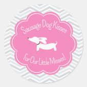 Dachshund赤ちゃんシャワーDachshundのキス恋しく思: ラウンドシール (正面)