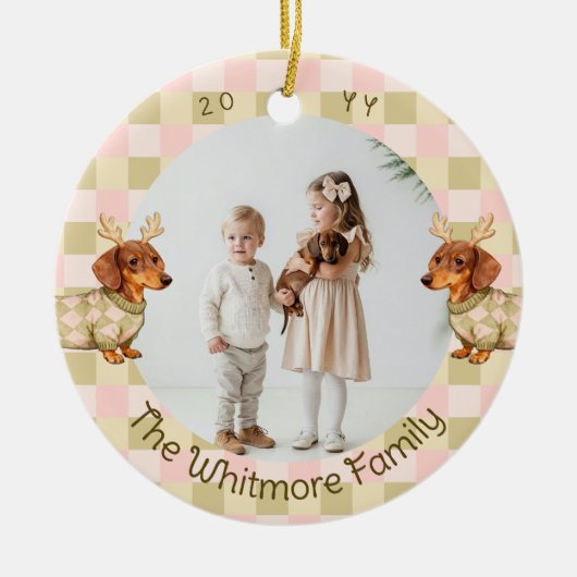 Dachshund Dog Christmas Checkered Sweater Photo セラミックオーナメント (正面)