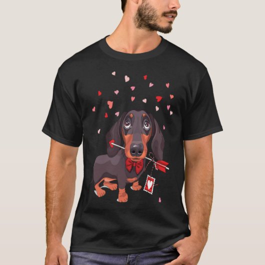 Dachshund Dog in a bow tie and with love arrow Val Tシャツ (正面)