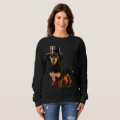 Dachshund In Top Hat And Tie スウェットシャツ (正面フル)