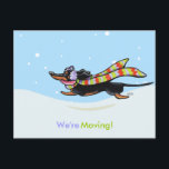 Dachshund Winterの新しいアドレスのアナウンスの移動 案内ポストカード<br><div class="desc">この冬をテーマにした可愛らしいダックスフントのポストカード/お知らせで引っ越したことを知らせよう。新しカスタマイズい住所と情報でオリジナルアートとデザインAndie of Off-Leash Art.You may also like</div>