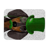 Dachshund with Green Top Hat Black Tan 2 マグネット (横)