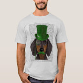Dachshund with Green Top Hat Black Tan 2 Tシャツ (正面)