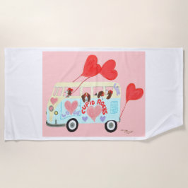 Dachshunds in a Hippie mobile with hearts ビーチタオル