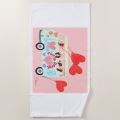  Dachshunds in a Hippie mobile with hearts ビーチタオル (正面)