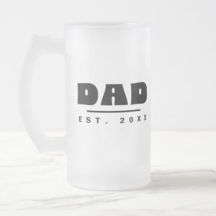 DAD Est. 20XX モダン・タイポグラフィ ブラック フロストグラスビールジョッキ