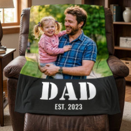 Dad Established シンプルな太字の白いテキストと写真 フリースブランケット