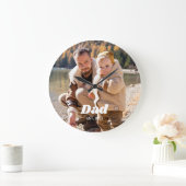 Dad Established Bold White Typography Photo ラージ壁時計 (ホーム)
