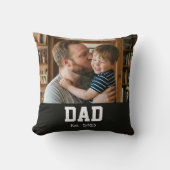 Dad Established Custom Modern Bold Text クッション (正面)