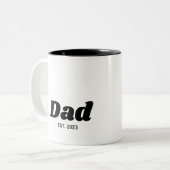 Dad Established Modern Typography ツートーンマグカップ (正面左)