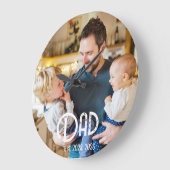 Dad Established Photo Black White Grunge ラージ壁時計 (傾斜)