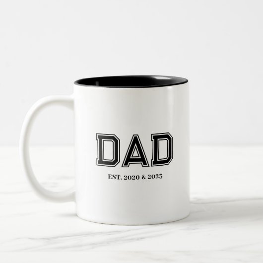 Dad Established Simple Modern College Typography ツートーンマグカップ (左)