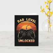 Dad Level Unlocked Funny Retro New Dad Gamer カード (黄色い花)